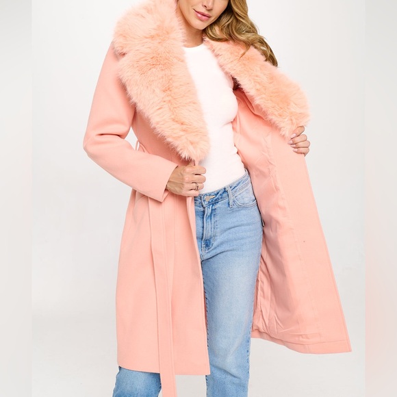 Chic Peach Coat with Faux Fur Collar - Picture 8 of 11